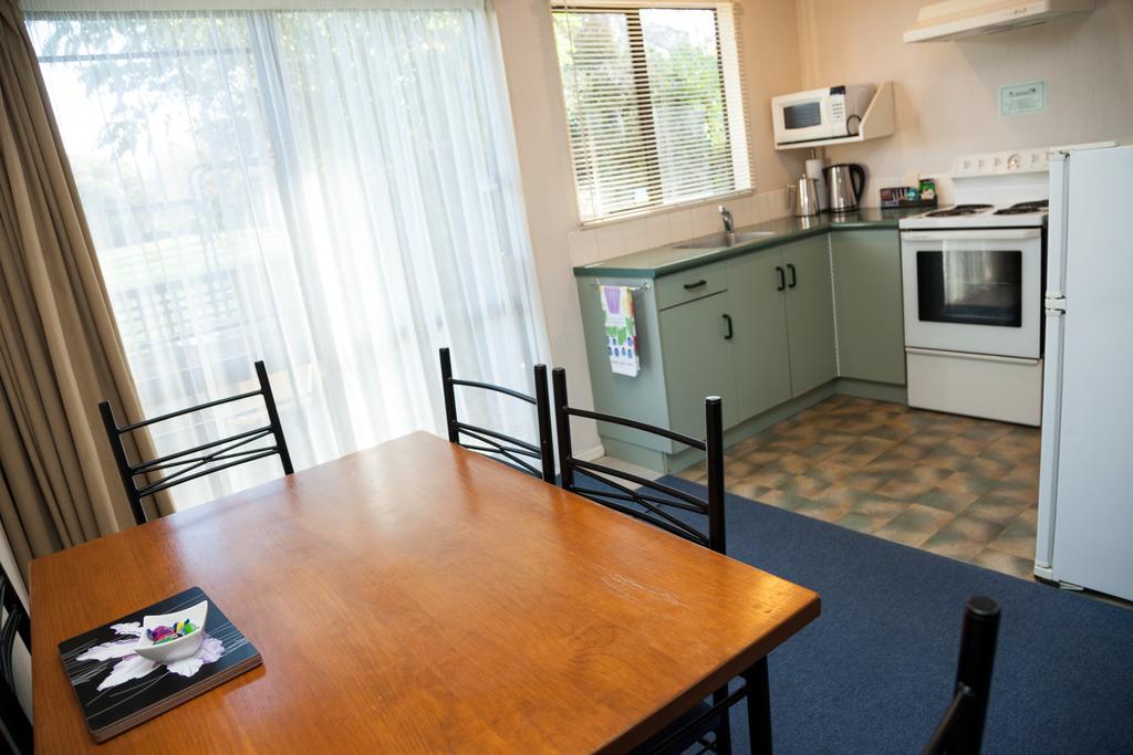 South Park Motel มาสเตอร์ตัน ภายนอก รูปภาพ