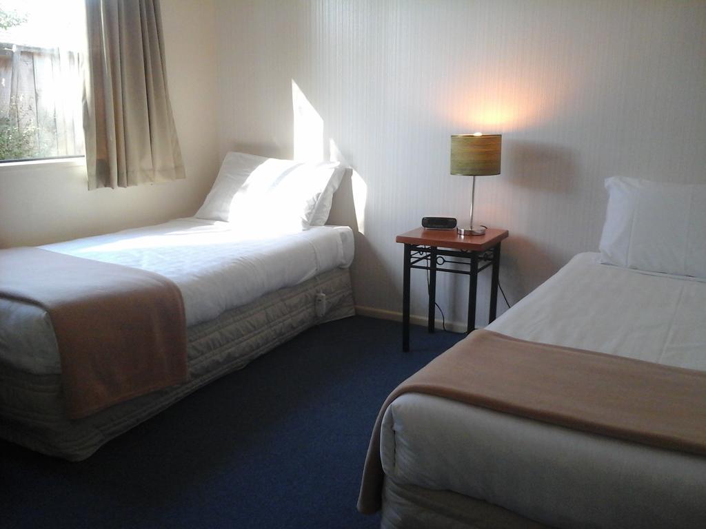 South Park Motel มาสเตอร์ตัน ภายนอก รูปภาพ