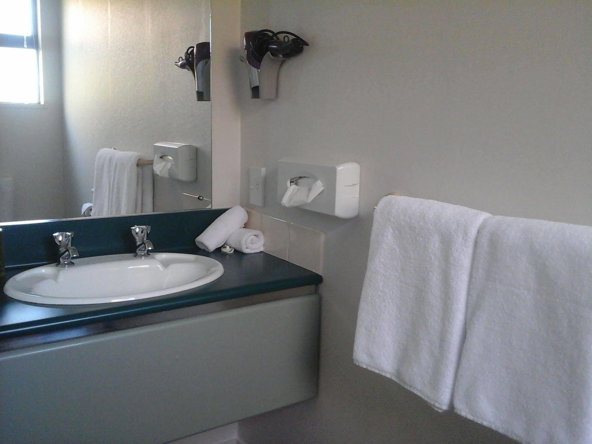 South Park Motel มาสเตอร์ตัน ภายนอก รูปภาพ