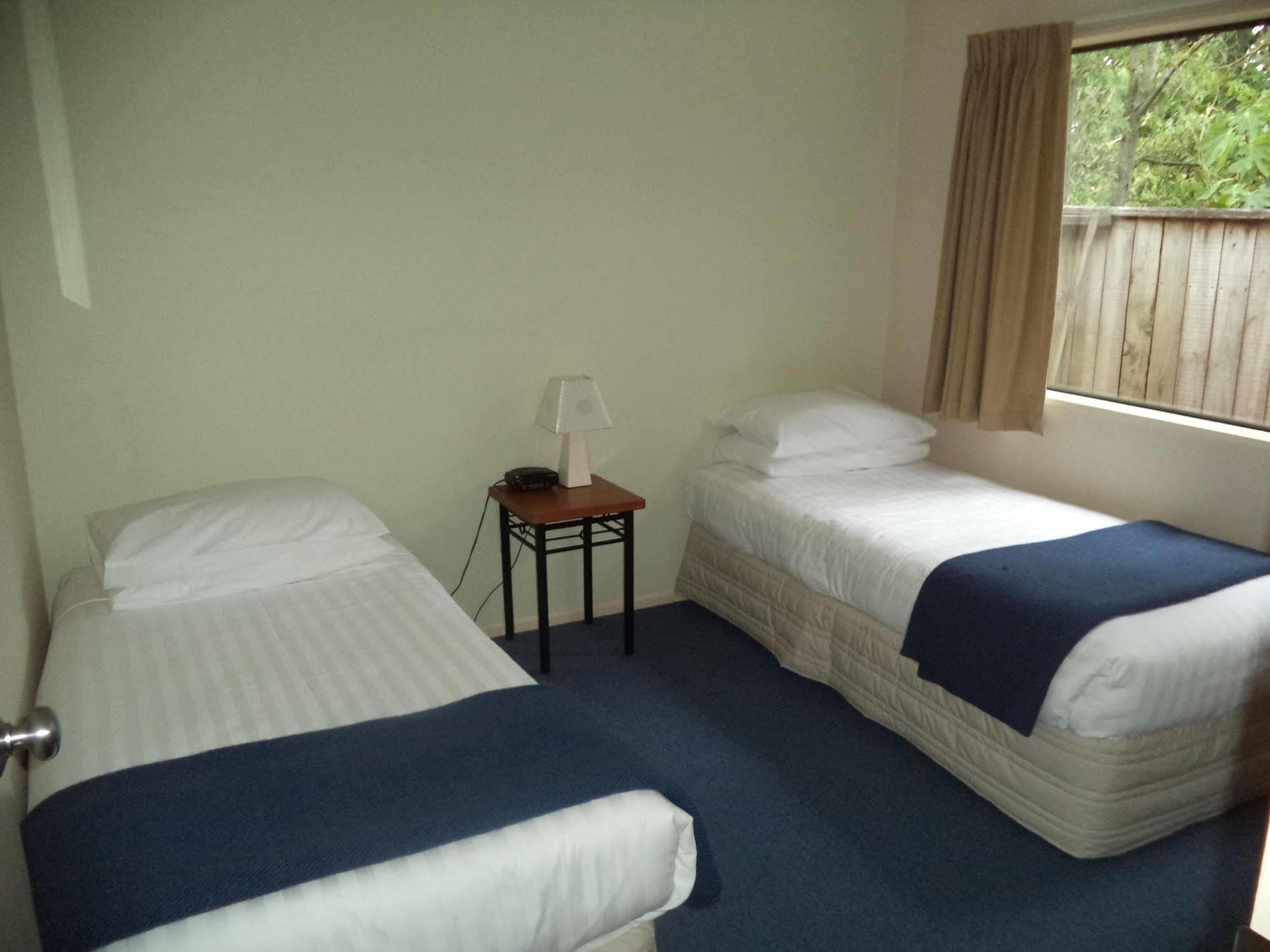 South Park Motel มาสเตอร์ตัน ภายนอก รูปภาพ