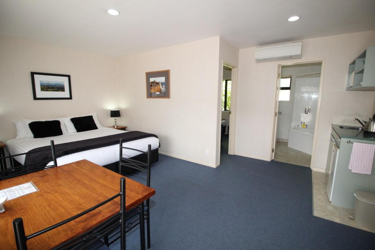 South Park Motel มาสเตอร์ตัน ภายนอก รูปภาพ